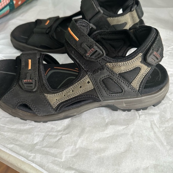 Ecco Men's Black and Orange Sandals - Picture 3 of 4
